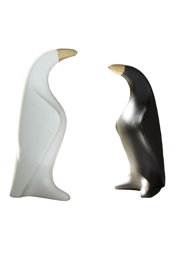 pinkwin-white-gold-beak