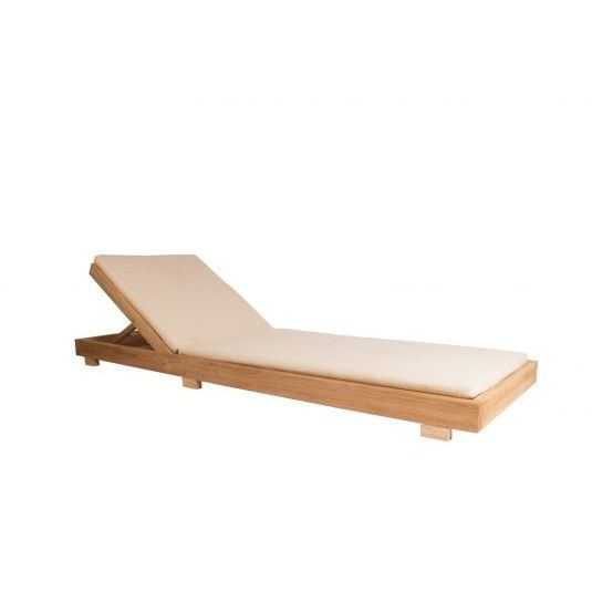 white-BOXR0533-IDFA-535x357