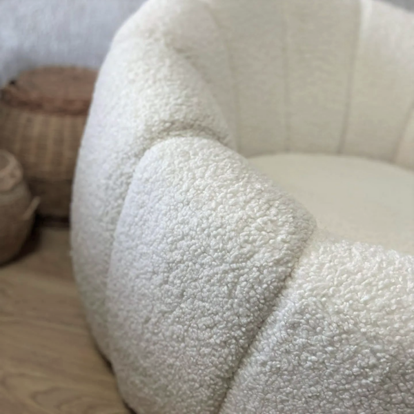 white-301633402_174928995102543_3775101570540442217_n