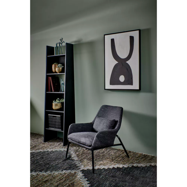 white-agtsfahfdshsrarhs