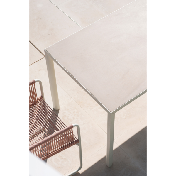 white-RODA-Table_Plein-Air-04