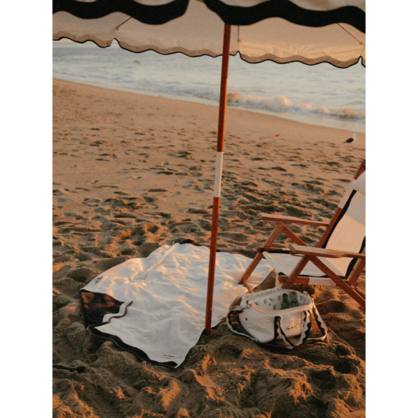 white-beach-towel-riviera-white-4_600x