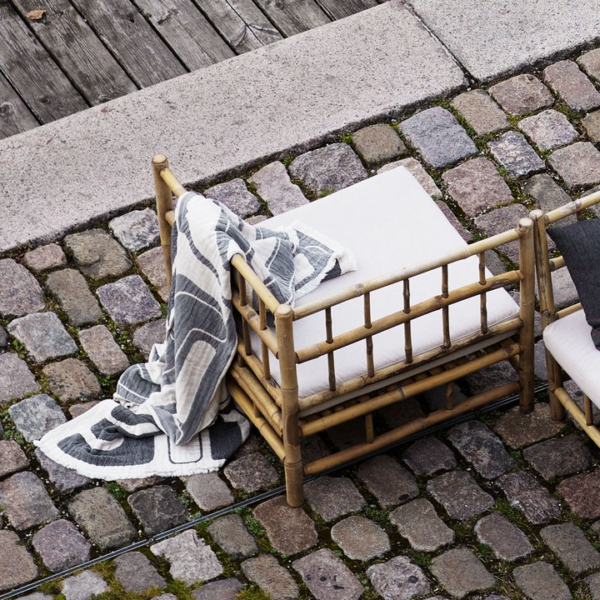 tinekhome_home_26_mazethrow-black_bammodule-corner-white.jpg__720x720_q85_crop_subsampling-2_upscale