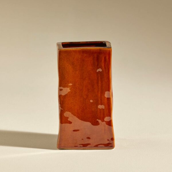 Nomad Noisette Vase - Red, D9.5 x W11 x H21