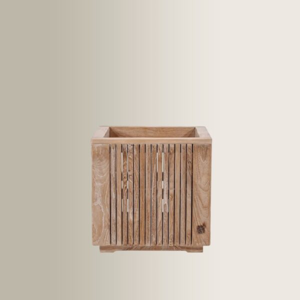 Nora Small Planter