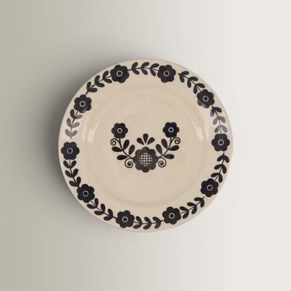 Viana Dessert Plate - Black, D22.5